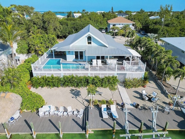 Luokittelematon kuva, 1 kautta 49, painike