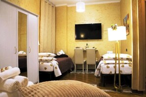 2 bedrooms, iron/ironing board, free WiFi, bed sheets - Elegant Apartment Near St. Peter's Square (Roma)