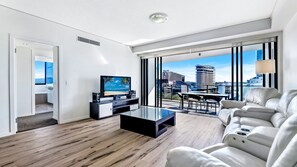 TV - 3BR Apartment Hinterland Views - Sierra Grand - CoastHM (Broadbeach)