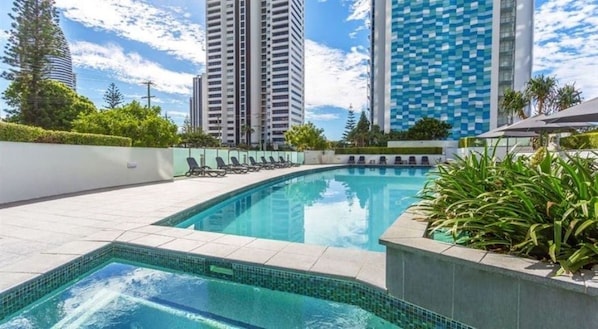 Pool - 3BR Apartment Hinterland Views - Sierra Grand (Broadbeach)