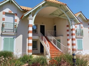 Exterior - House in Notre-Dame-de-Monts with pool, wifi, and parking, 4 people (Notre-Dame-de-Monts)