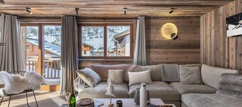 Modern Ski Apartment Near Les Menuires Lifts