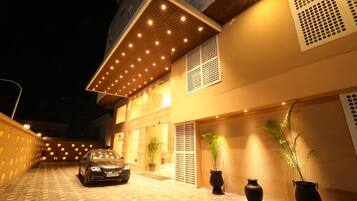 Fachada de la propiedad