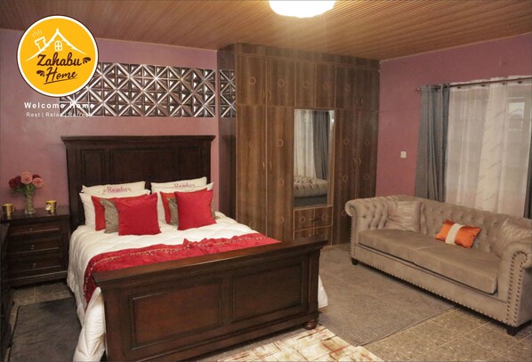 6 bedrooms, desk, iron/ironing board, free WiFi