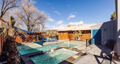Atomic Love Shack @ Area 51 | Pet Friendly Casita