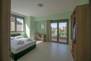 2 slaapkamers, een bureau, reisbedje, gratis wifi