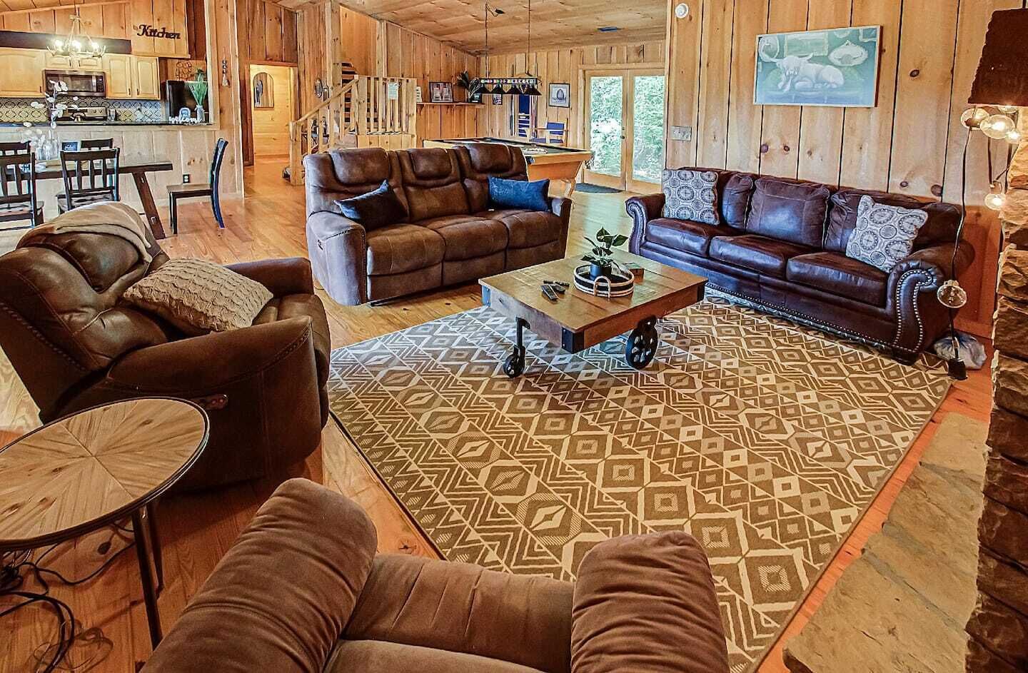 Älytelevisio, takka, DVD-soitin