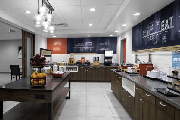 Colazione a buffet inclusa, servita tutte le mattine