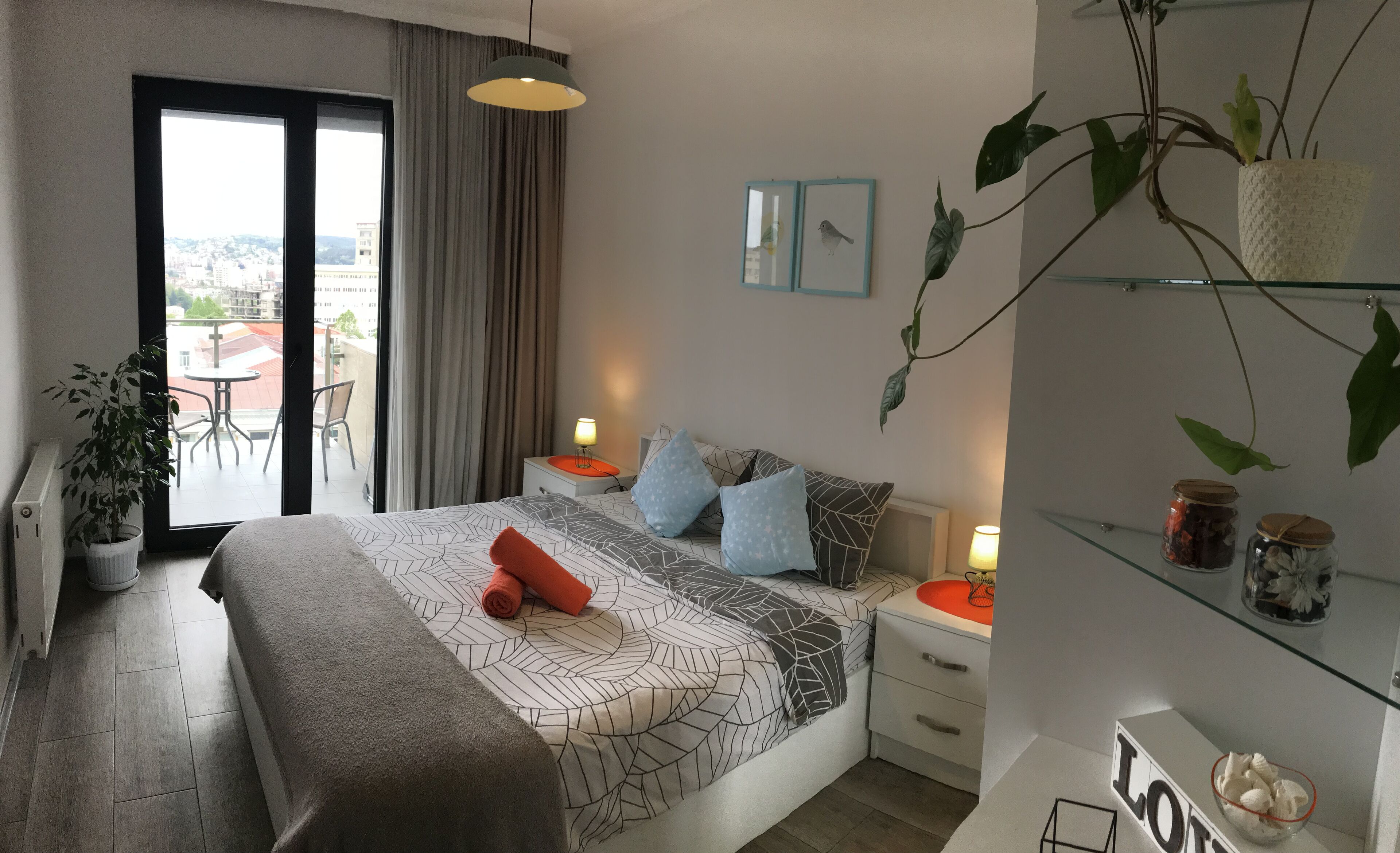 1 bedroom, in-room safe, iron/ironing board, free WiFi