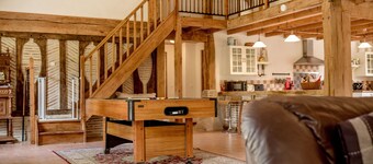Ideal for large families & groups, private, countryside & lots of activities