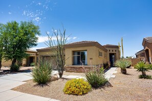 House, 3 Bedrooms | Exterior