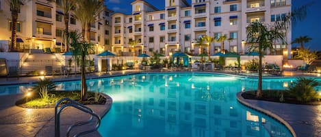 Kondominium, 1 kamar tidur | Kolam renang | Kolam renang outdoor dan sebuah kolam renang air hangat