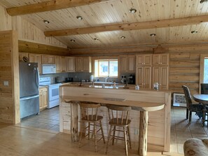 Tables à manger, îlots de cuisine