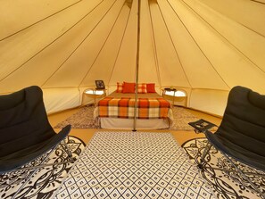 1 bedroom, bed sheets, wheelchair access