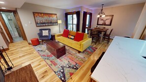 TV, fireplace, DVD player, books