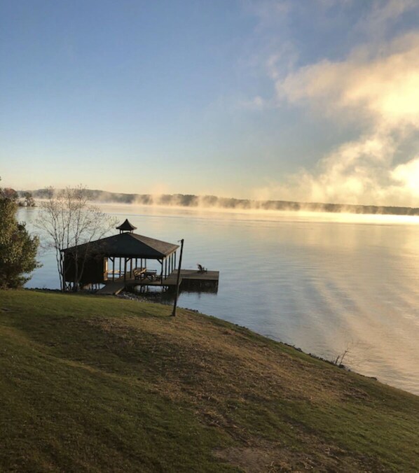 Unclassified image, 1 of 29, button