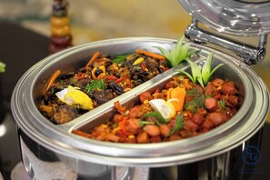 Daily local cuisine breakfast for a fee - فندق إمضاء النزيل الفندقية (Jeddah)