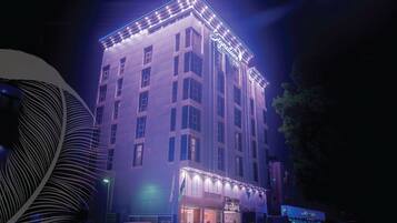 Mặt tiền nơi lưu trú