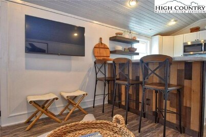 Urban Oasis on King Street!