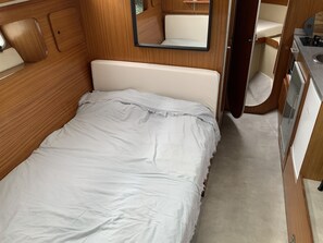 1 bedroom, travel cot, bed sheets
