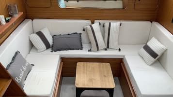 1 chambre, lit parapluie, draps fournis