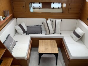 1 bedroom, travel cot, bed sheets