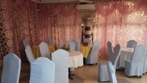 Restaurant - WHITE HORSE HOTEL PORTO-NOVO (Porto-Novo)