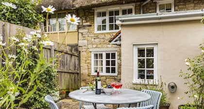 Willow Cottage is a beautiful thatched cottage with bags of character and charm