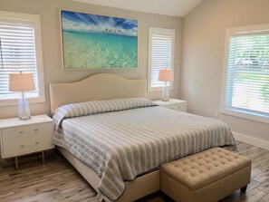 4 bedrooms, desk, travel cot, free WiFi