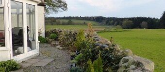 St Marys Cottage -  a cottage that sleeps 4 guests  in 2 bedrooms