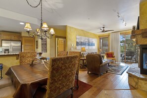 Interior - Under 500 Steps to Gondola! Year-Round Pool, Hot Tubs & Gym with Peloton (Steamboat Springs)