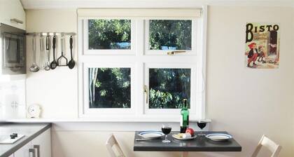 Shieling Beag - an apartment that sleeps 2 guests in 1 bedroom