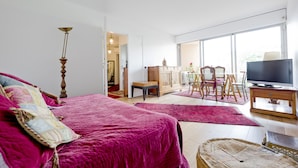 Unclassified image, 2 of 9, button - Bright 2 bedrooms with terrace, calm, A/C, lift (Burdeos)