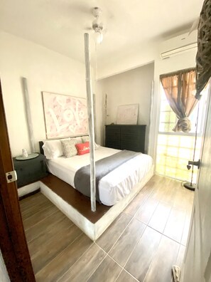 3 bedrooms, free WiFi, bed sheets