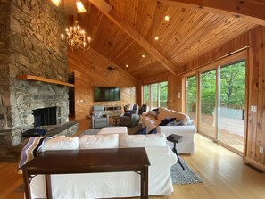 Smart TV, fireplace, DVD player