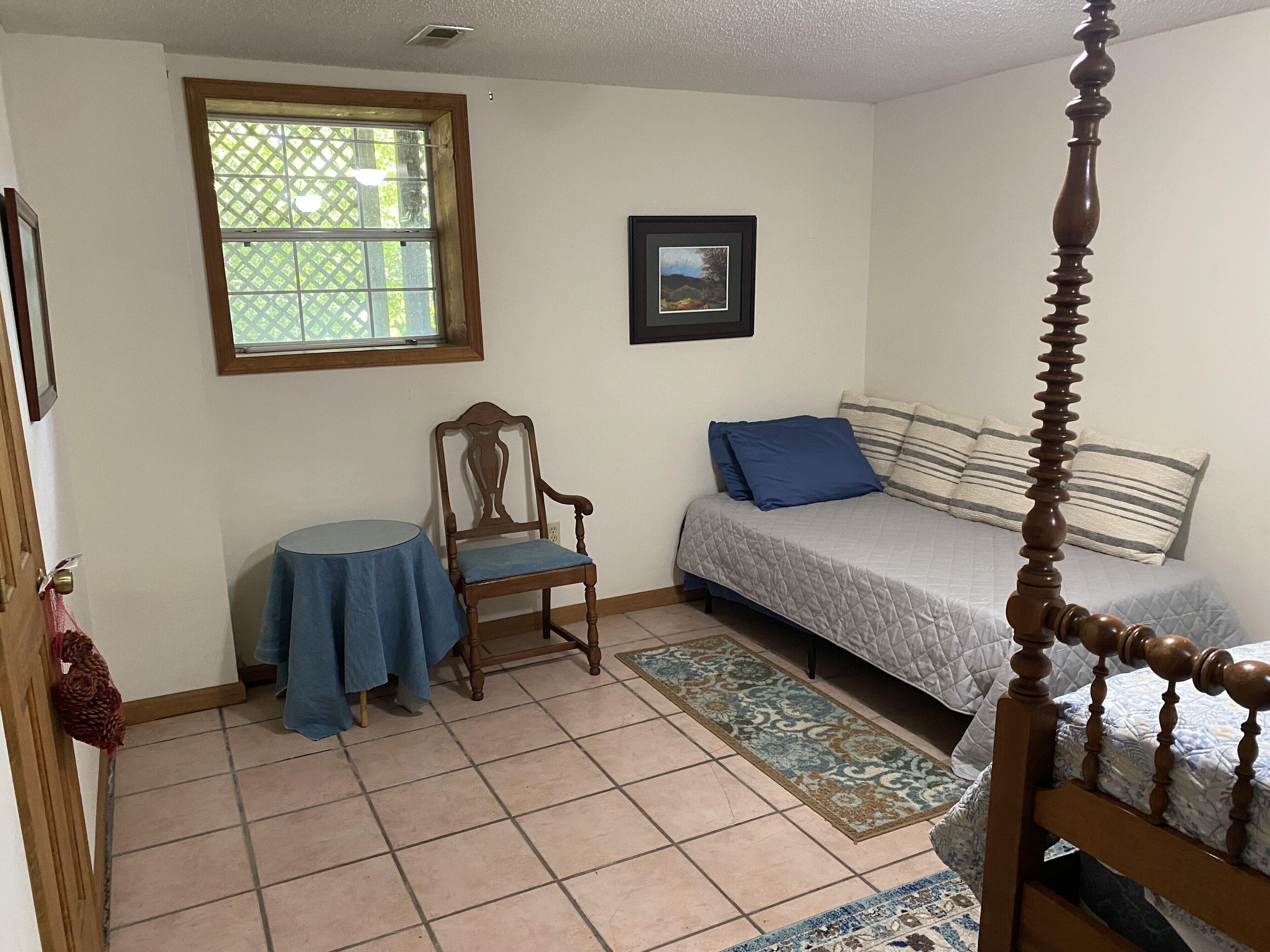 Basement bedroom with King bed, twin bed and twin floor mattress is needed. 