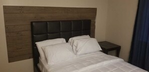 Room - Cheerful 3bedroom 2bath residential with 2 car garage (Indianapolis)