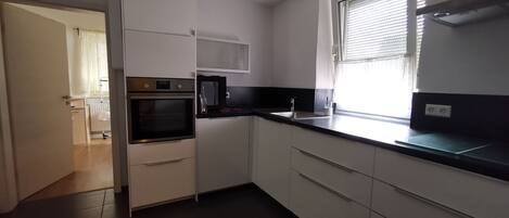 Appartement | Cuisine privée | Réfrigérateur, four, plaque de cuisson, lave-vaisselle