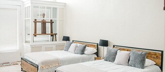 Quaint Suite in the heart of Mason