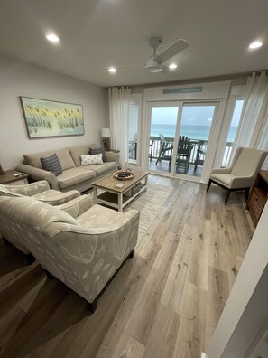 Smart-TV, DVD-Player, Arbeitsbereiche