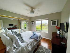 3 bedrooms, desk, iron/ironing board, travel cot - Ideal Location~Amazing Ocean & Sunset Views~Outdoor Living Spaces~Chef’s Kitchen (Del Mar)