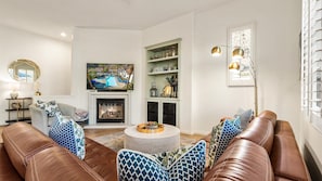 Fernseher, Kamin, Arbeitsbereiche