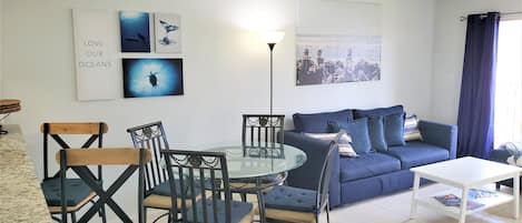 Smart TV, computer monitors