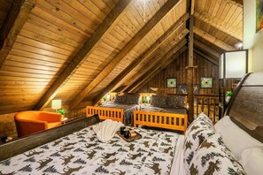 4 多间卧室、办公桌、熨斗/熨衣板、旅行婴儿床