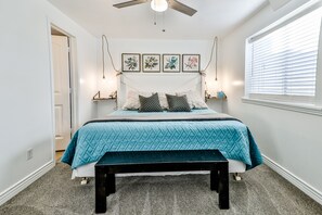 2 bedrooms, desk, iron/ironing board, free WiFi