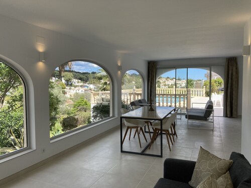Villa with private pool near the beach with free WiFi 