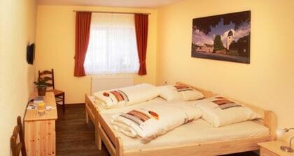 Doppelzimmer 4 - Gästehäuser Am Nibelungensteig
