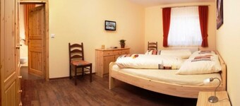 Double room 4 - Guesthouses Am Nibelungensteig