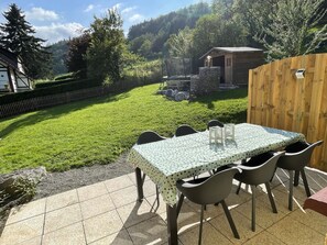 Outdoor dining - Your own home in the Sauerland, relax if you can! (Willingen (Upland))