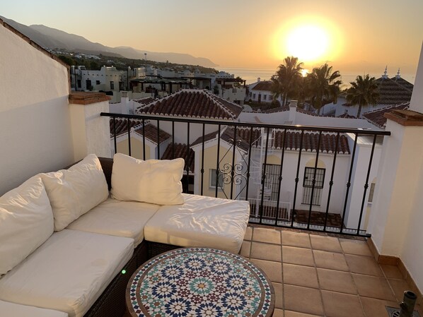 Property grounds - Playa Burriana, två terrasser, havsutsikt, pool (Nerja)